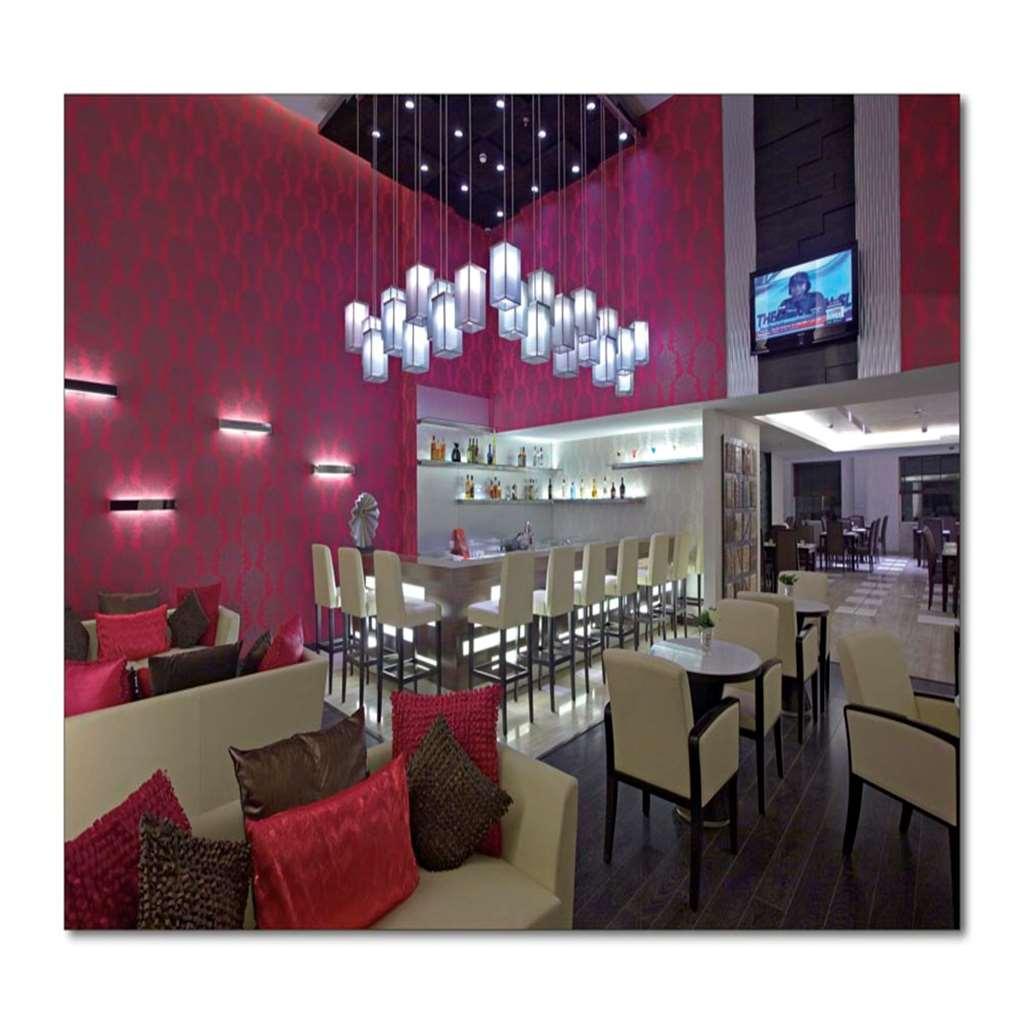 Radisson Hotel Sector 29 Gurugram Gurgaon Restaurant photo