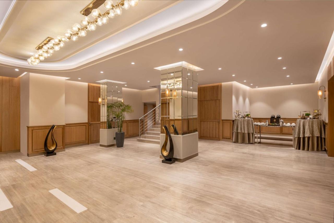 Radisson Hotel Sector 29 Gurugram Gurgaon Exterior photo